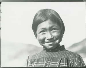 Image of unknown image [Eskimo [Inuk] Girl?]